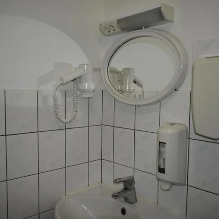 Heleni Maja Kuelalistemaja فندق بولتساما